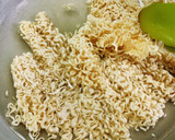 炒泡麵維力炸醬麵版本～剩菜再製食記的食譜步驟1照片