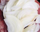 Hình bước làm 3 của món Mì trứng xào thịt bò