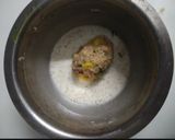 A picture of step 3 of Poha pizza rolls.