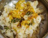 A picture of step 2 of Aloo toast sandwich.