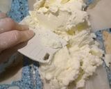 Foto del paso 4 de la receta: Medialunas de grasa, riquísimas!! Y sorpresa al final!! 😉