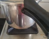 A picture of step 10 of Rajesthani masalamoong daal khichdi.