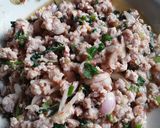 รูปขั้นตอนการทำที่ 5 ของ ลาบหมู หรือคนภาคเหนือจะเรียกอีกอย่างว่าลาบอีสาน 🐷 #อาหารไทยง่ายๆ