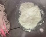 A picture of step 1 of Simple Oreo ice cream 🍨.