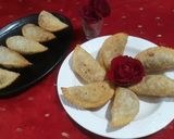 मावा गुजिया (Mawa Gujiya recipe in Hindi) रेसिपी चरण 6 फोटो