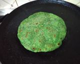A picture of step 6 of Tricolor Thepla.