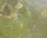 Foto del paso 5 de la receta: Pollo en salsa verde con papas y chayote