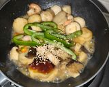 Gambar langkah 3 resipi King Oyster Mushrooms Stir Fry.