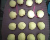 Foto langkah ke 5 dari resep Soft and fluffy dinner rolls.