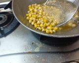 A picture of step 4 of Crispy corn.