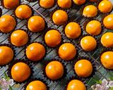 Foto langkah ke 9 dari resep Nastar Glowing Dengan Olesan Putih Telur.