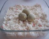 Foto del paso 7 de la receta Ensaladilla de merluza con bocas de mar y aguacate