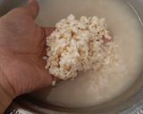 A picture of step 1 of Urad dal ke wada.