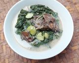 Foto langkah ke 3 dari resep Sayur Santan Daun Singkong Pete Aroma Ikan Asap.