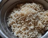 A picture of step 2 of Maggi noodles mix vegetables Chinese Hakka noodles style.