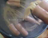 Foto langkah ke 3 dari resep Sosis Gurita Saus Spaghetti.