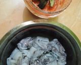 Foto langkah ke 1 dari resep Cumi masak hitam.