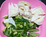 Foto langkah ke 1 dari resep Sup Bola Ayam Rambutan.