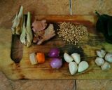 Foto langkah ke 1 dari resep Ayam goreng enak.