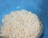 Foto langkah ke 1 dari resep Mie goreng sederhana.