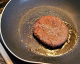 Foto del paso 4 de la receta: Hamburguesa con espinacas y calabacín con miel y mostaza