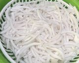 Hình bước làm 3 của món [Series cô Anh không biết nấu] Mứt dừa trái ngang