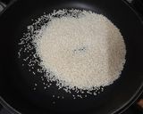 तिल चिक्की(Til ki chikki recipe in Hindi) रेसिपी चरण 1 फोटो