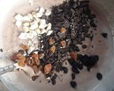 A picture of step 4 of Chocolate dry fruit spongcake.
