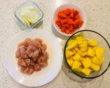 A picture of step 1 of Curry Chicken.