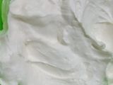 كنافة بالمانجو والفراولة
