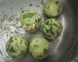 A picture of step 7 of Spinach,pumpkin and saffron bada with samak rice.
