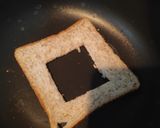 Foto langkah ke 3 dari resep Sandwich Telur Dalam Roti untuk Sarapan.