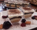 Foto langkah ke 9 dari resep Pura-Puranya Tiramisu.