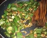 A picture of step 8 of Bhindi Fry.