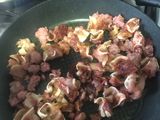 Carbonara de oreja y trufa