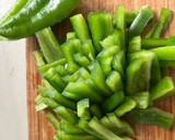 Foto del paso 6 de la receta: Bullabesa de salmón y gambones, con verduras del hortet