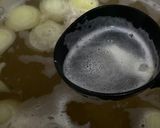 Gambar langkah 3 resipi Sup Bebola Ikan sempoi.