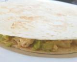 Foto del paso 4 de la receta: Quesadillas de pollo y Aguacate