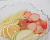 Foto langkah ke 3 dari resep Salted Plum Fruit Punch Mocktail with Mango, Strawberry & Apple.