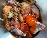 Gambar langkah 1 resipi Ayam Kicap Pedas Microwave.