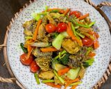 Gambar langkah 9 resipi Ayam Goreng Kunyit Bersayur.