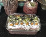 A picture of step 1 of Blueberries Banana Chia Oats and Dates Smoothie Bowl.