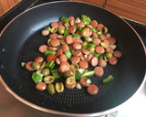 Foto del paso 2 de la receta: Salchichas en salsa