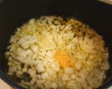 Foto del paso 2 de la receta Guiso de lomo adobado y patatas