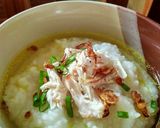 Foto langkah ke 5 dari resep Bubur ayam kuah kuning.