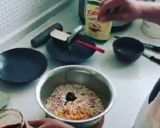 A picture of step 3 of Nutty Oats dates bar.