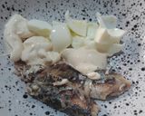 A picture of step 1 of Creamy sardine sandwich.