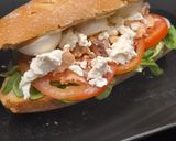 Foto del paso 11 de la receta Bocadillo vegetal con salmón y queso de cabra