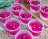 Foto langkah ke 5 dari resep Puding Susu Lapis Buah Naga.