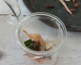 Foto langkah ke 2 dari resep Teh Herbal dari Pekarangan.